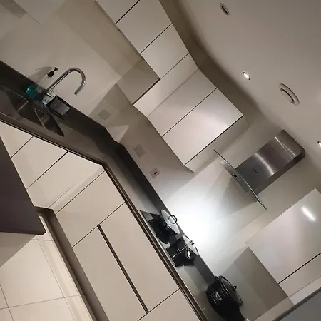 Apartament After Hours